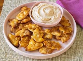 Pie Crust Chips & Cinnamon Dip