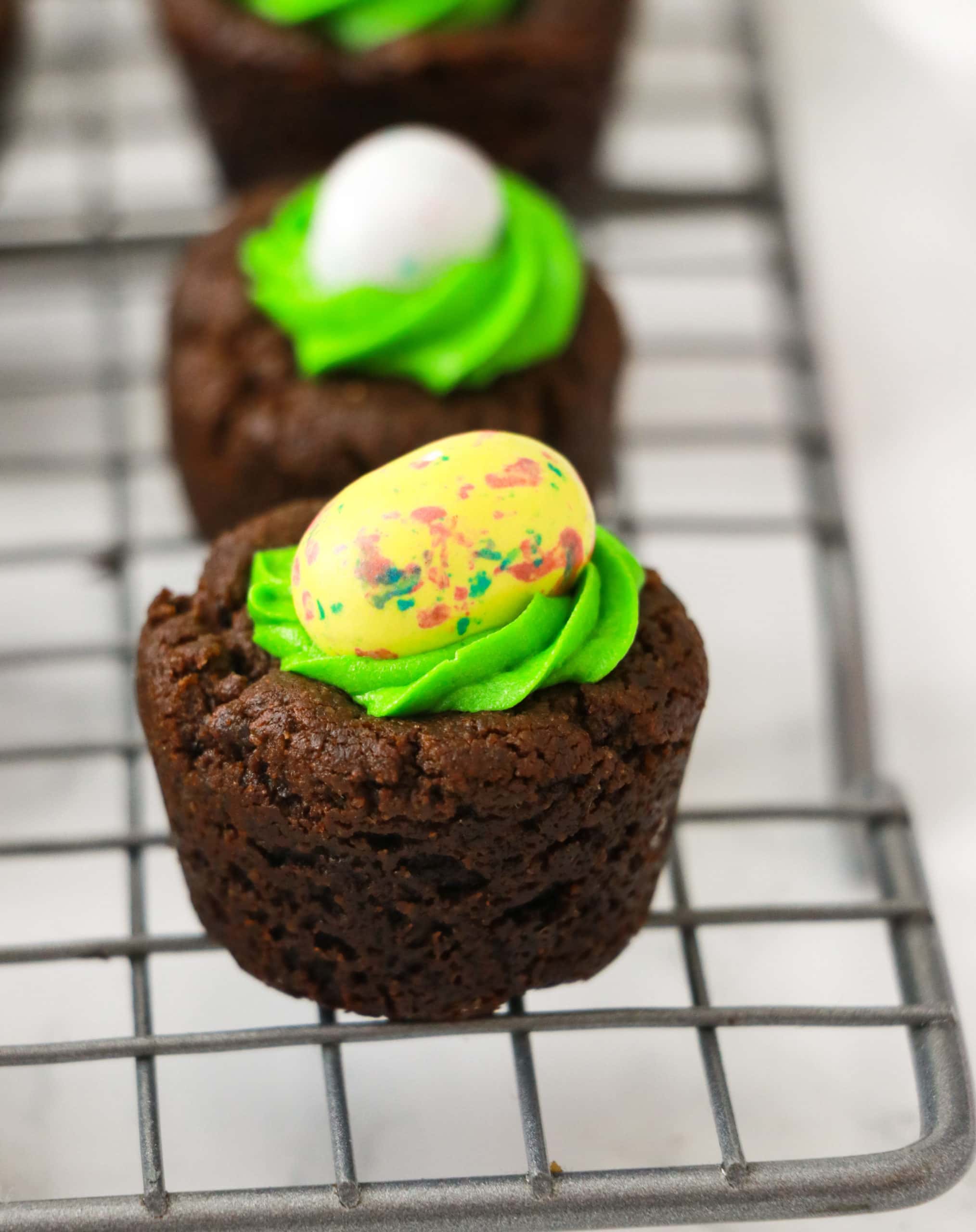 Brownie Easter Egg Nests - Easy Recipes - Sweet Loren's
