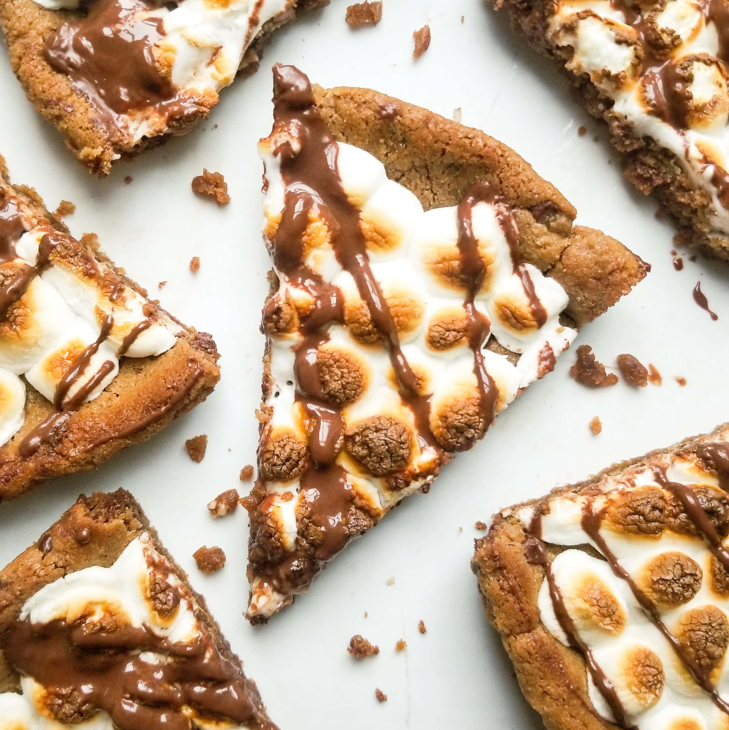 S'mores Cookie Pizza - Easy Recipes - Sweet Loren's