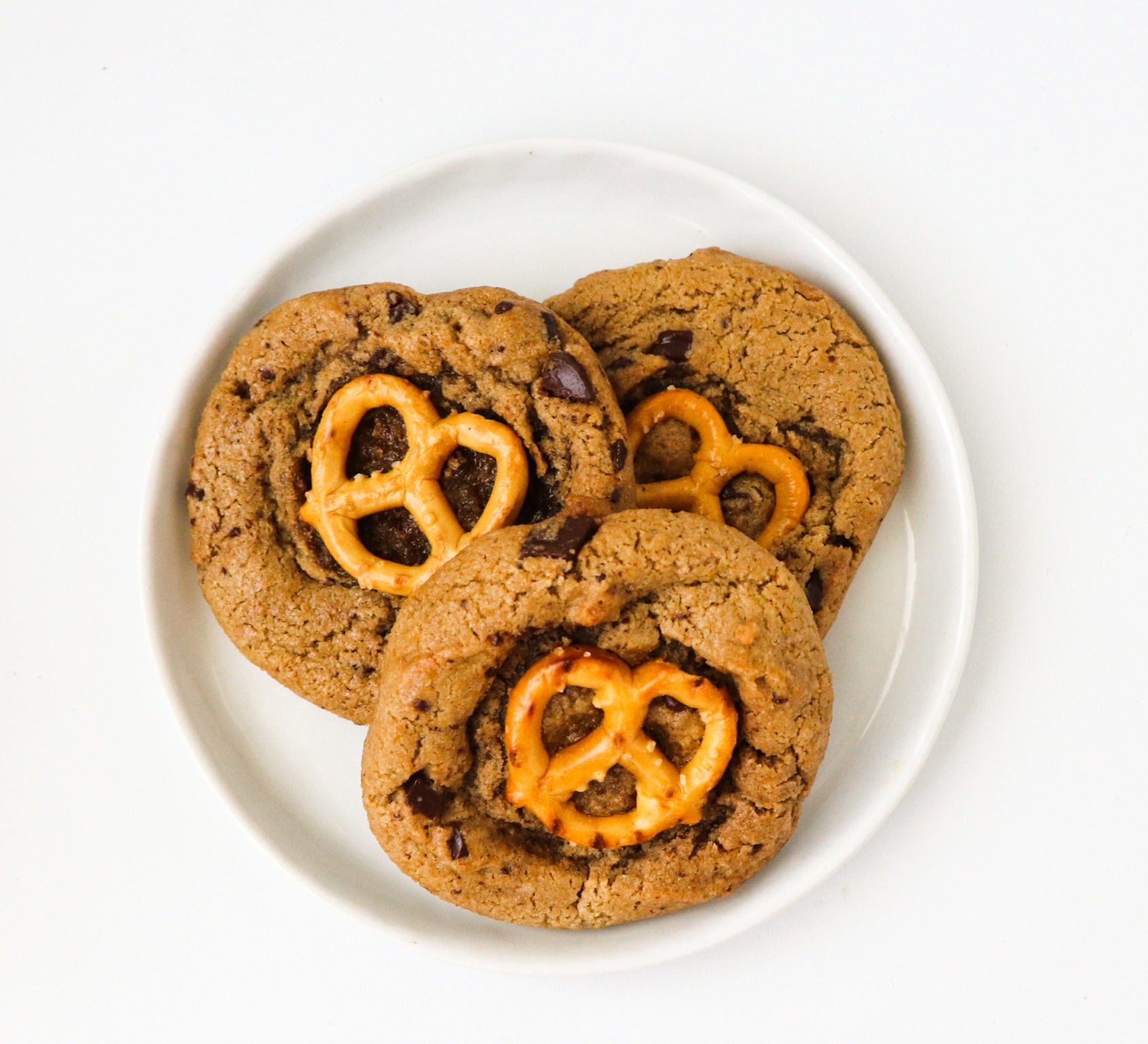 Pretzel Chocolate Chunk Cookies Easy Recipes Sweet Lorens